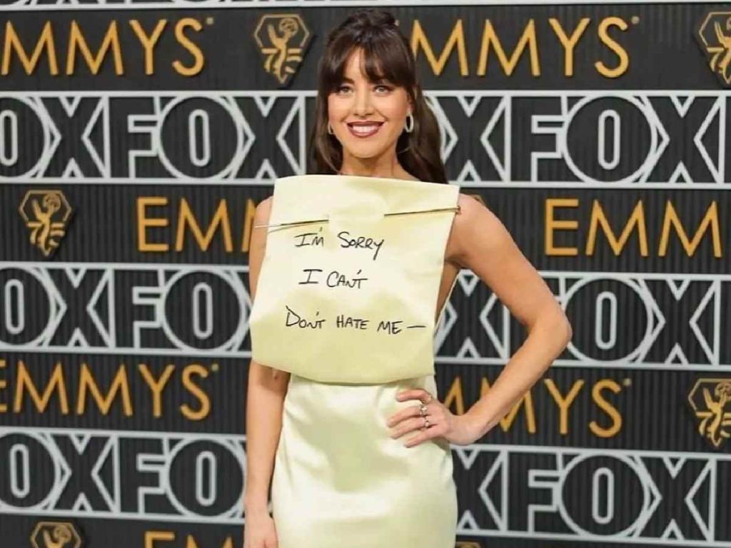Aubrey Plaza sharing her Emmy dress memes on Instagram