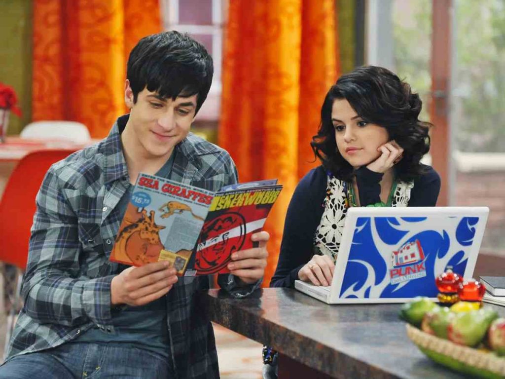 Selena Gomez and David Henrie in Wizards Of Waverly Place
