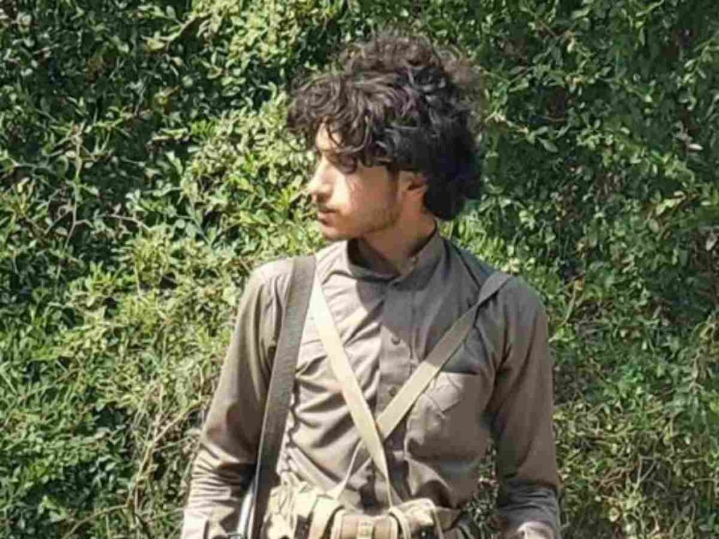 Rashid in militiary garbs