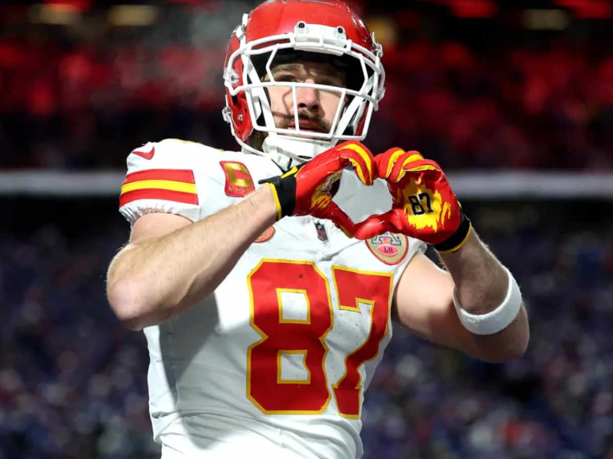 Travis Kelce’s Heart Gesture During Chiefs Vs Bills Game Was Not For ...