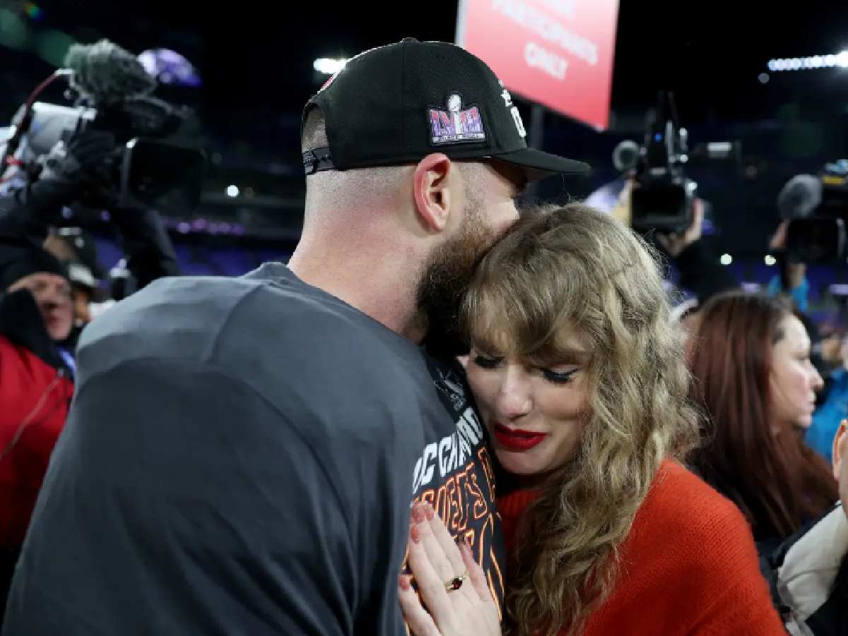 Travis Kelce Sheds Tears Of Joy As He Hugs Taylor Swift After Securing ...