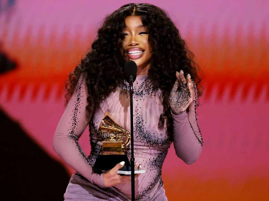 SZA at the Grammys