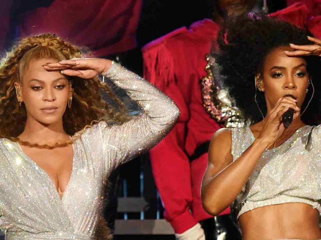Kelly Rowland and Beyonce
