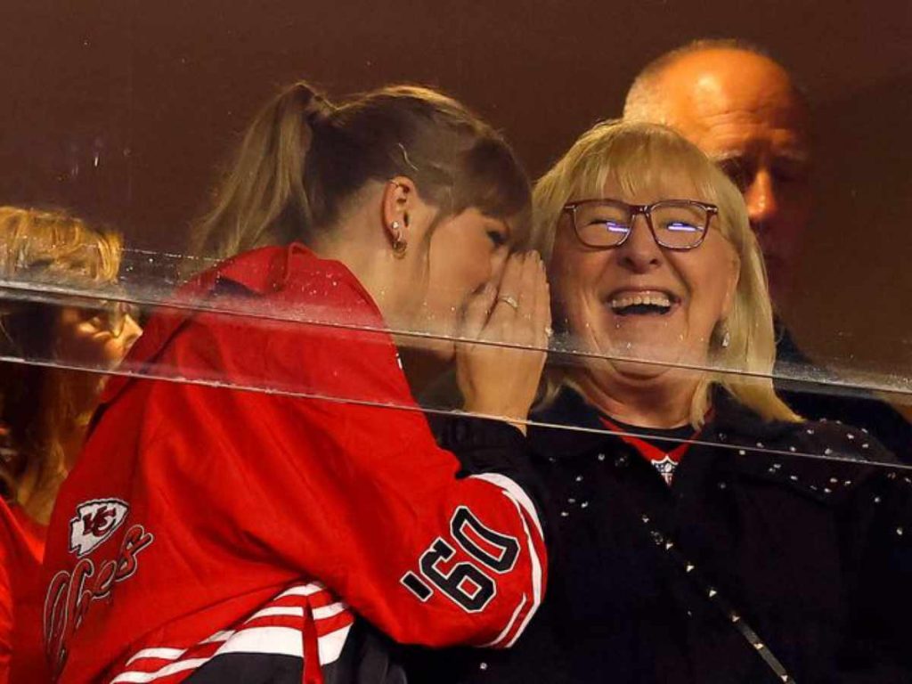 Donna Kelce And Taylor Swift Cheering for Travis Kelce