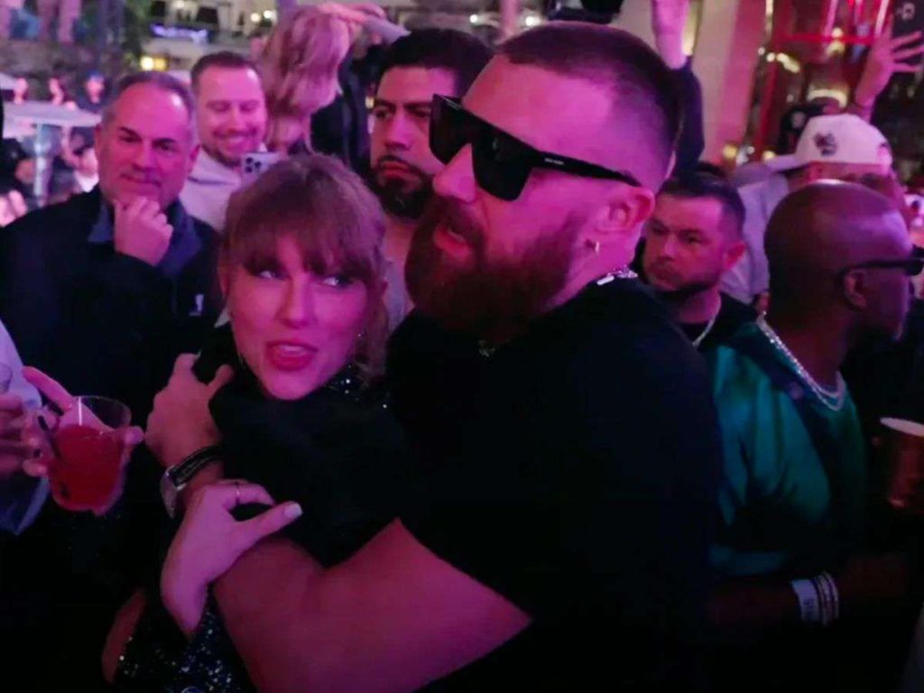 Taylor Swift and Travis Kelce at a club in Vegas