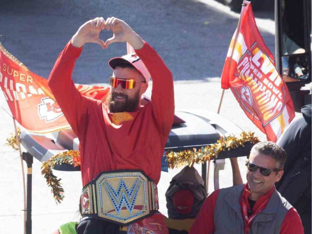 Travis Kelce Chiefs' Super Bowl parade (Credit: X)
