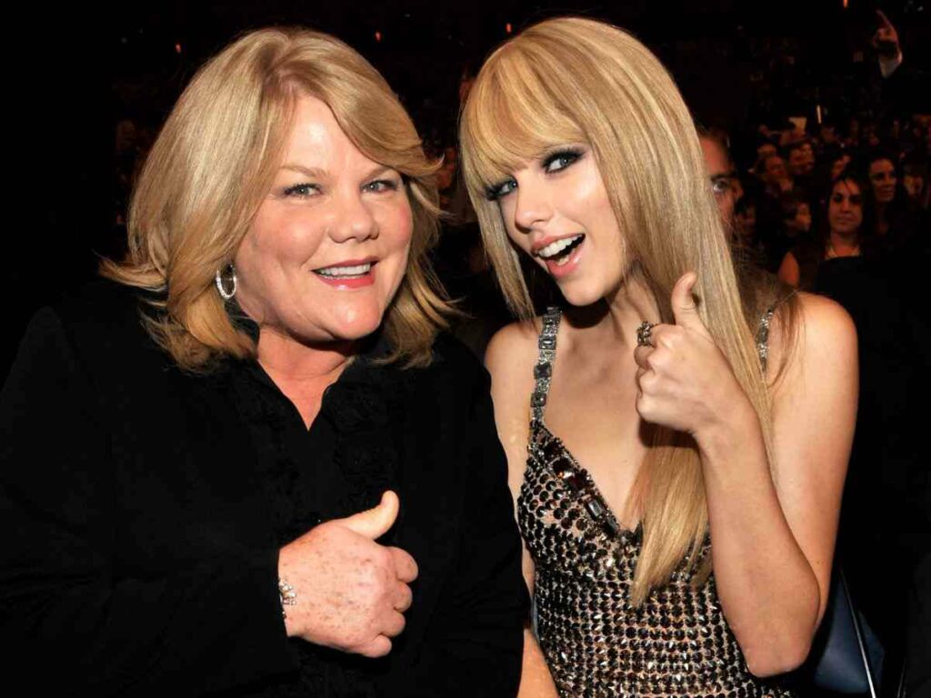 Taylor Swift and Andrea Swift (Credits: GETTY)