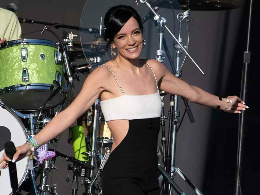 Lily Allen performing