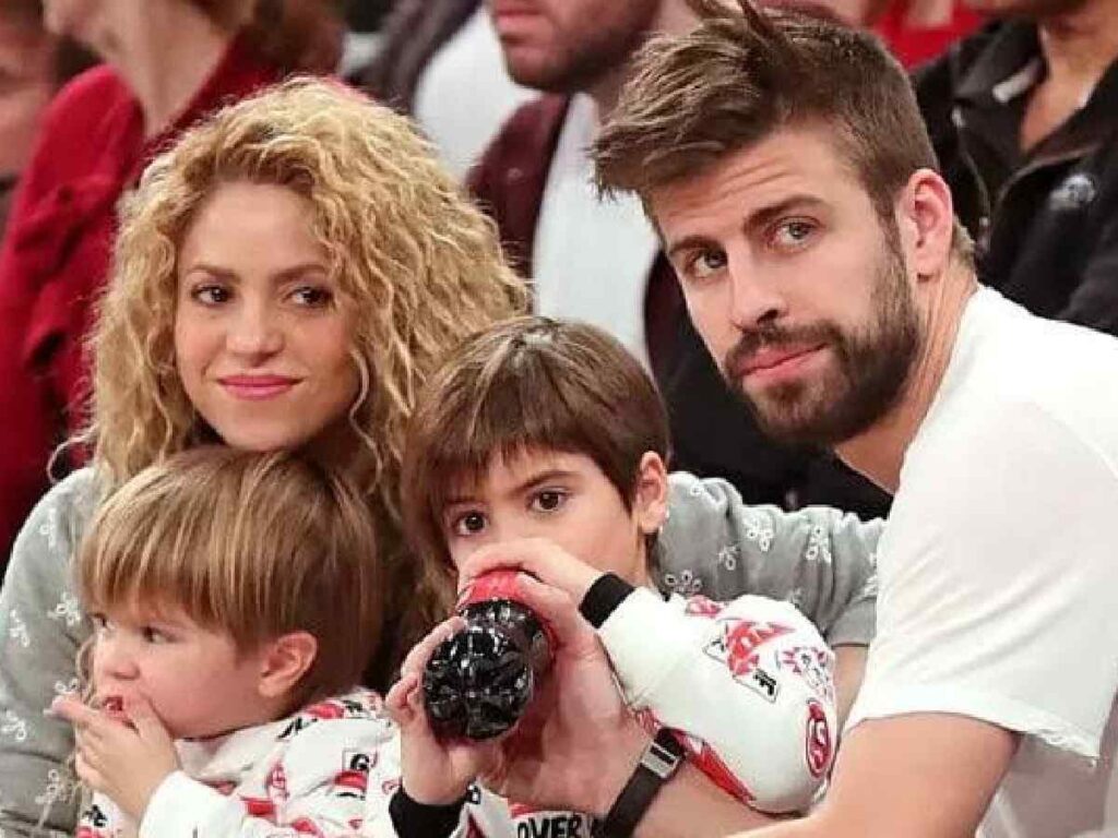 Shakira and her ex  Piqué  with their sons