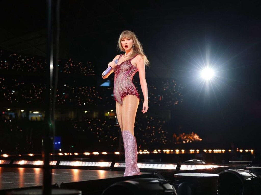 Taylor Swift The First Person In History To Enter Forbes