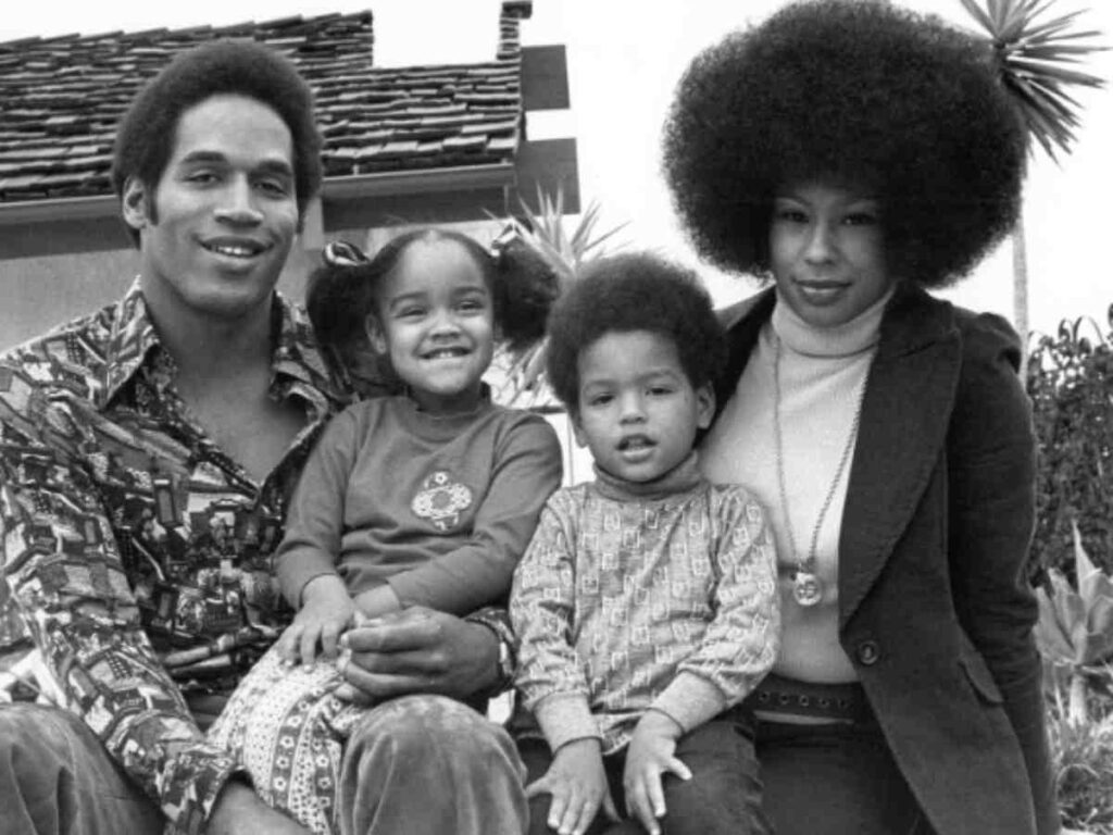 O.J. Simpson with his two children and first wife (Credit: X)