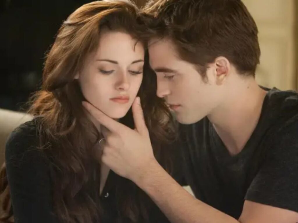 Kristen Stewart and Robert Pattinson in 'Twilight'