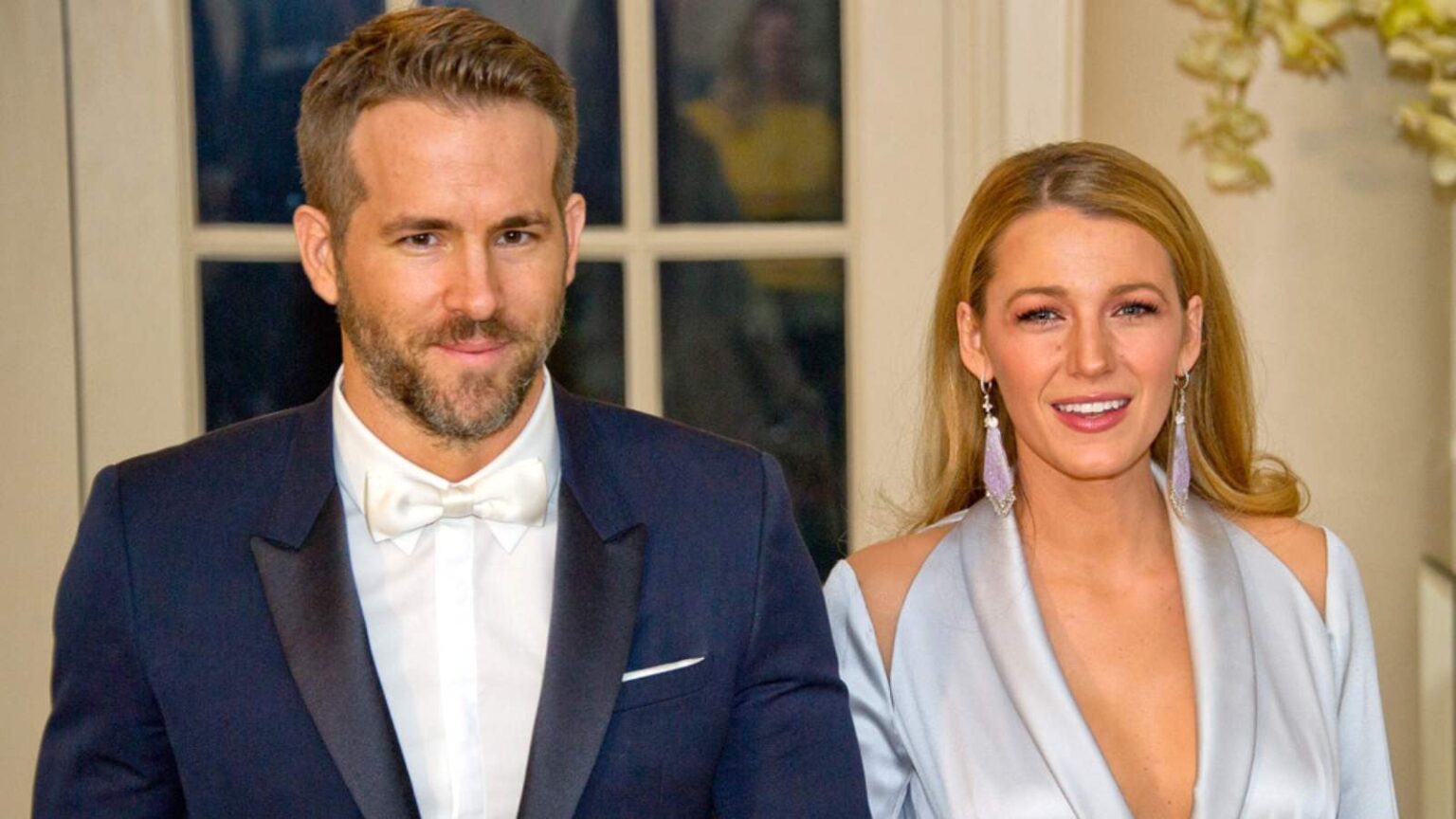 Ryan Reynolds Sneaks In An NSFW Joke About Blake Lively’s ‘Gossip Girl ...