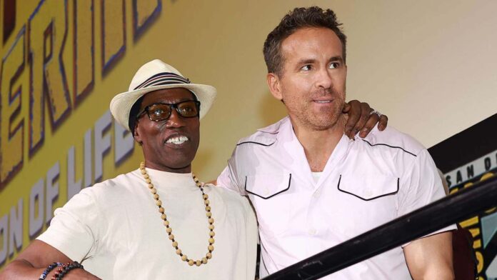 Wesley Snipes and Ryan Reynolds (Image: Entertainment Weekly)