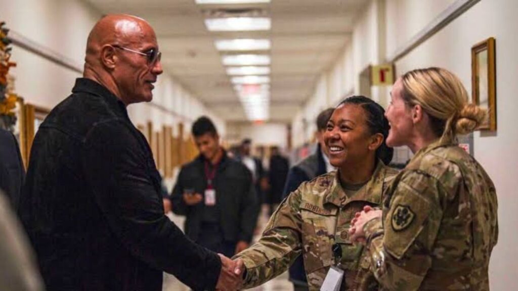 Dwayne Johnson meets officials in the US Army (Image: The US Army Photos)