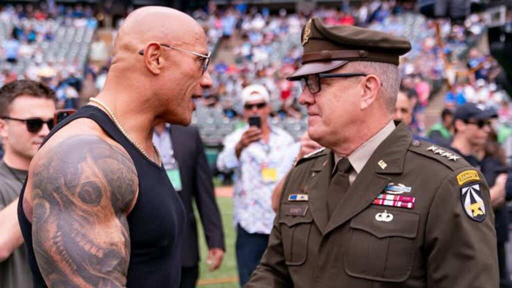 Dwayne Johnson meets officials in the US Army (Image: The US Army Photos)