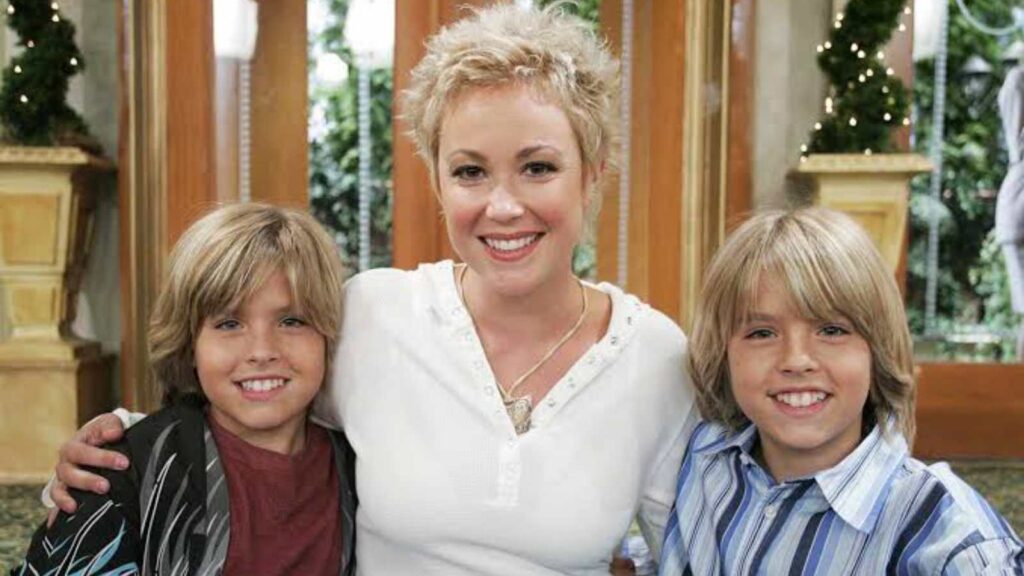 Dylan and Cole Sprouse with Kim Rhodes (Image: Disney )