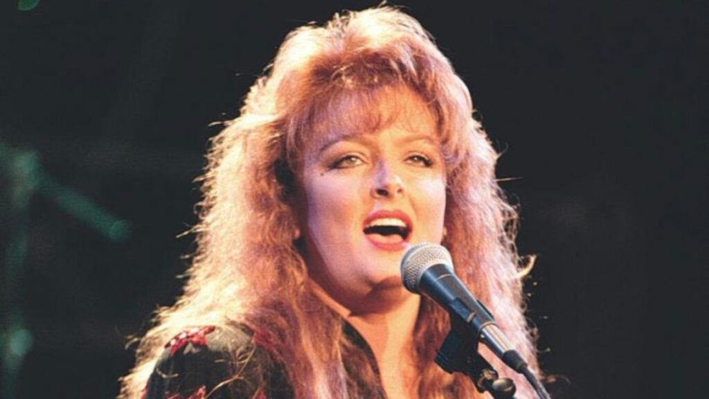 Wynonna Judd (Image: Instagram @/ tiffanygiffordstyle)