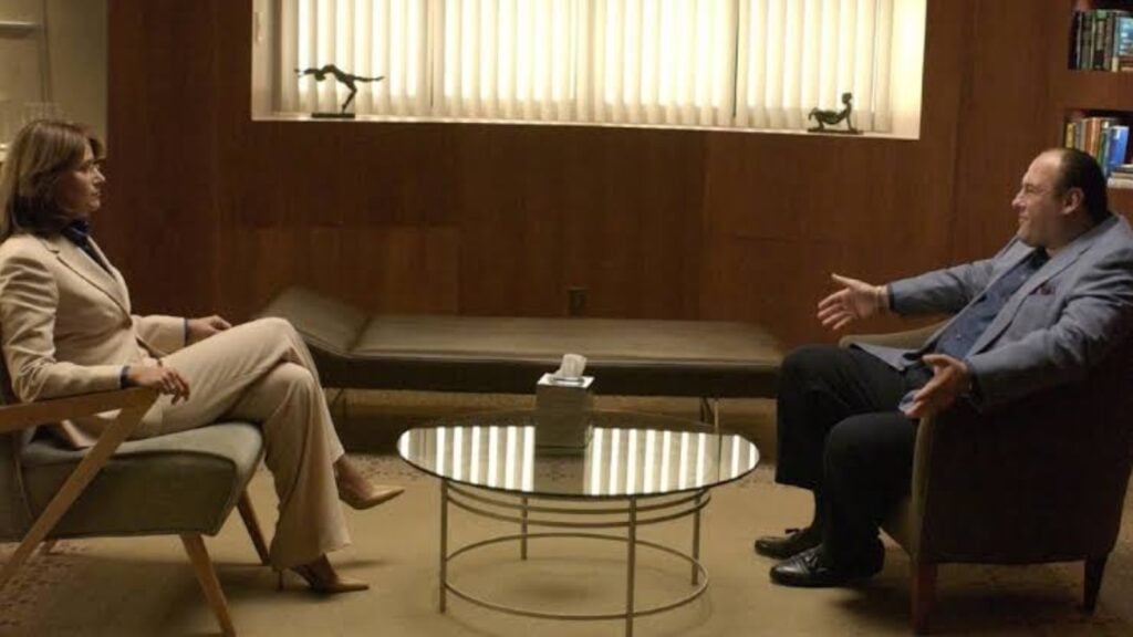 Lorraine Bracco as Jennifer Melfi and James Gandolfinni as Tony Soprano (Image: HBO)