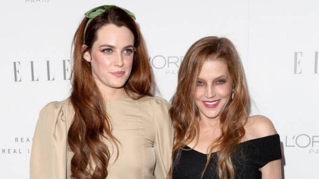 Riley Keough and Lisa Marie Presley (Image: Elle)