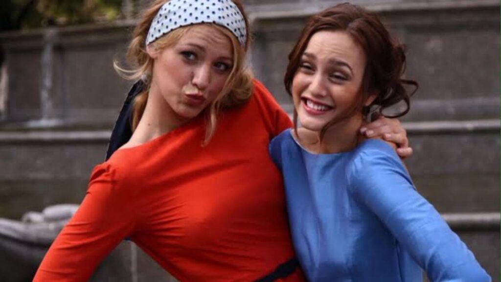 Blake Lively as Serena van der Woodsen and Leighton Meester as 
Blair Waldorf in 'Gossip Girls' (Image: CW)