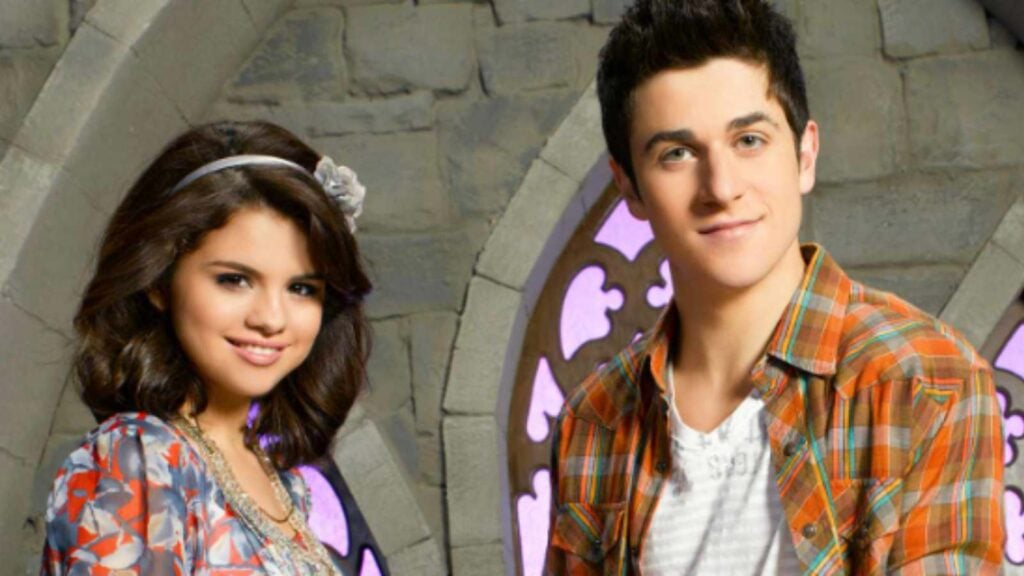 Selena Gomez and David Henrie (Image: Disney)