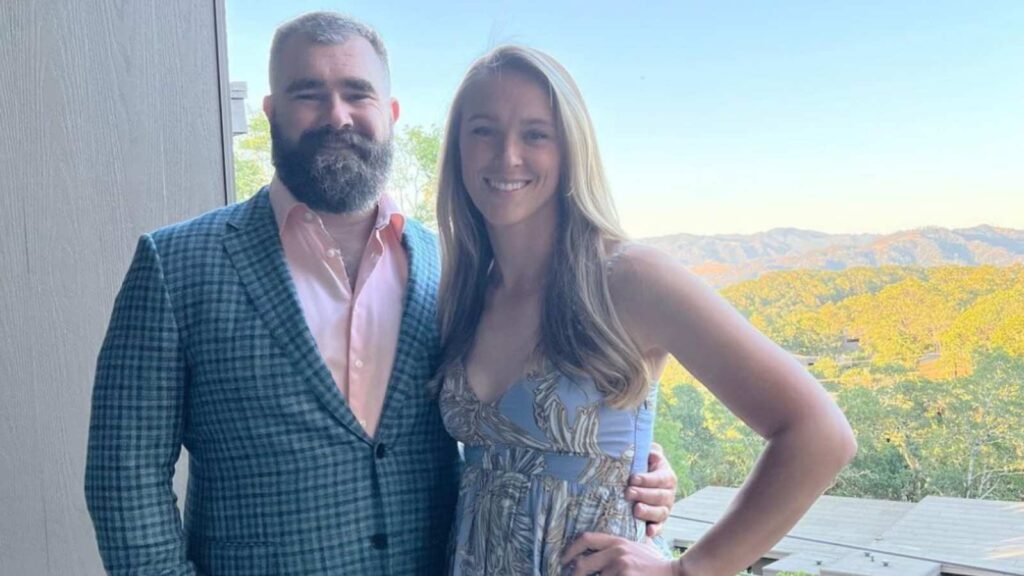 Jason Kelce and Kylie Kelce (Image: Instagram @/kykelce)