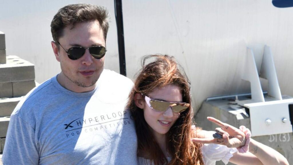 Elon Musk and Grimes (Image: MEGA)