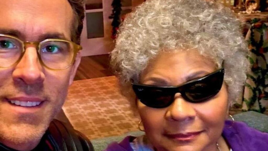 Ryan Reynolds as Deadpool with Blind AL (Image: instagram @vancityreynolds)