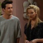 Matthew Perry as Chandler and Lisa Kudrow as Phoebe in 'Friends' (Image: Warner Bros)