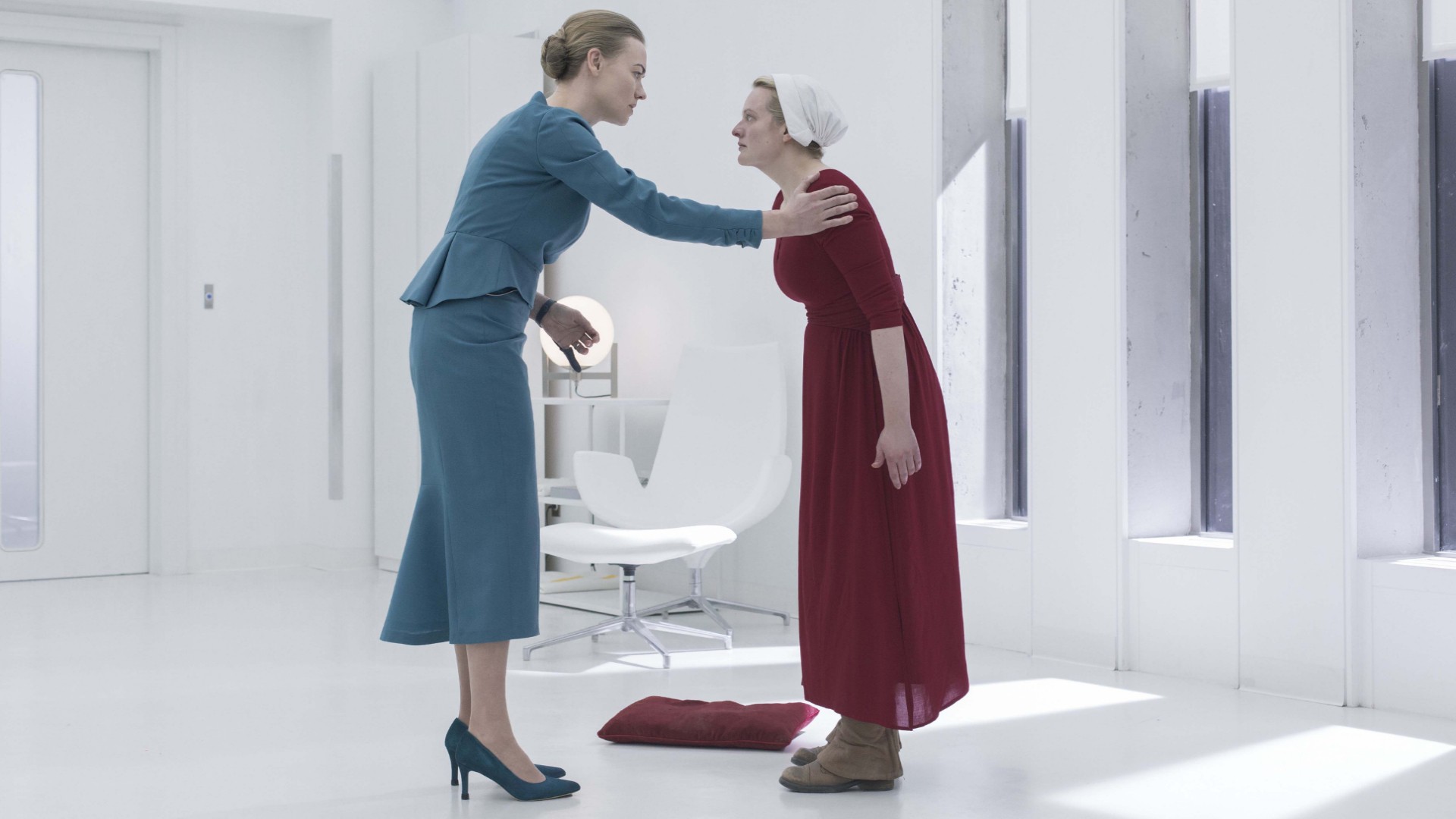 6. June Osborne (Season 1, Episode 3)