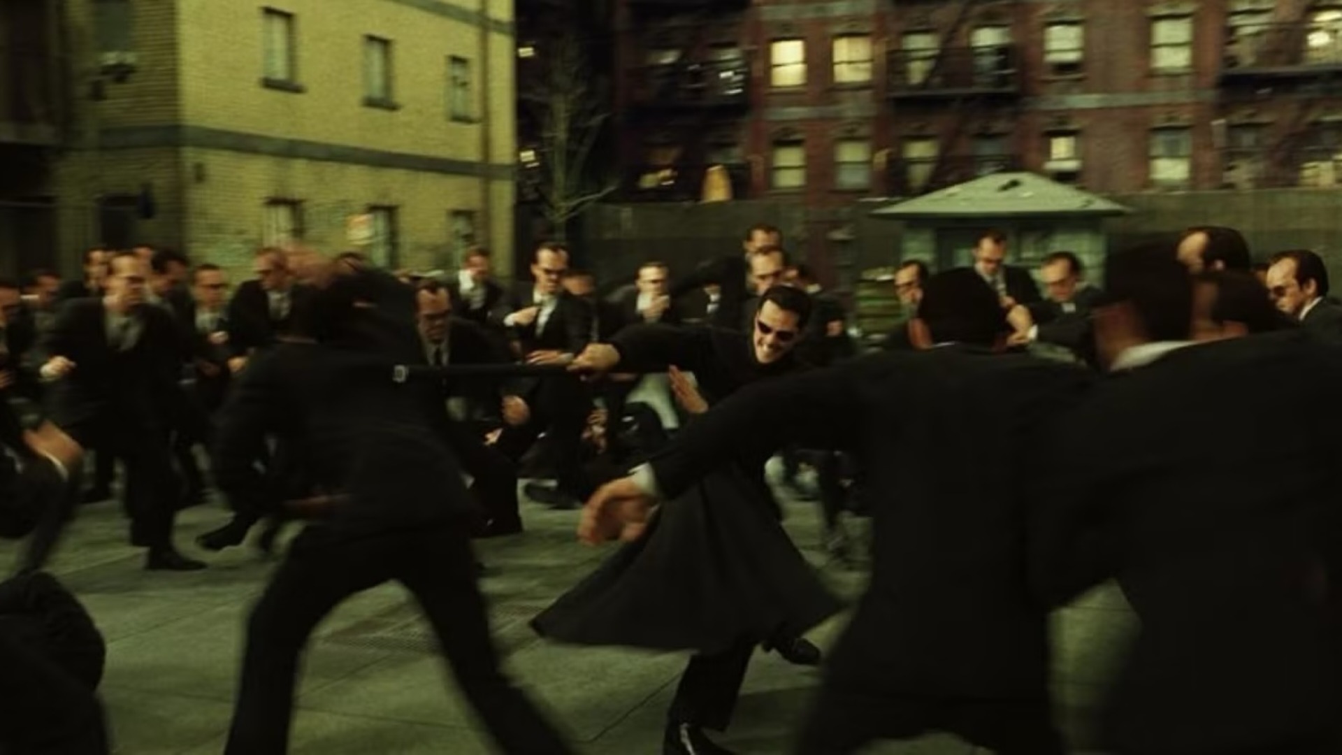 2. Neo vs. The Smiths – The Matrix Reloaded (2003)