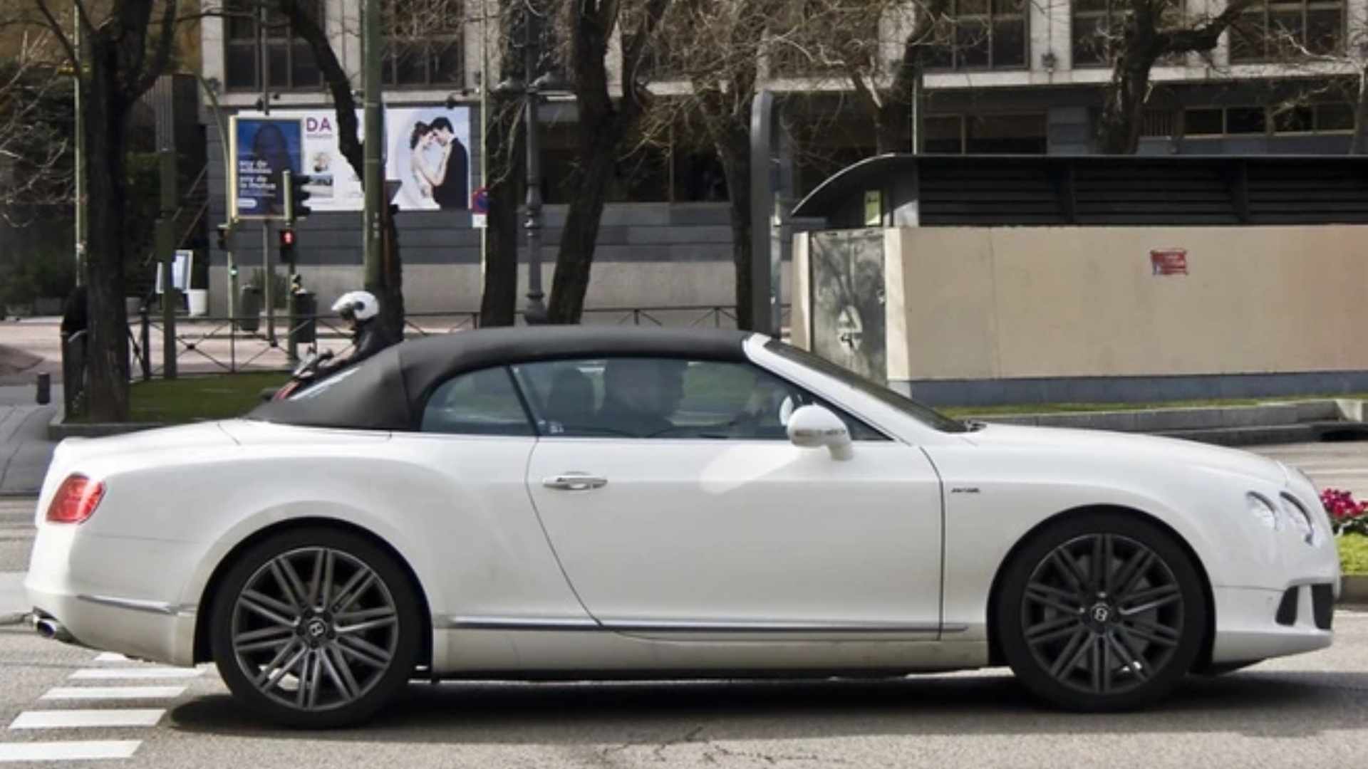 28) Gareth Bale - Bentley Continental GT