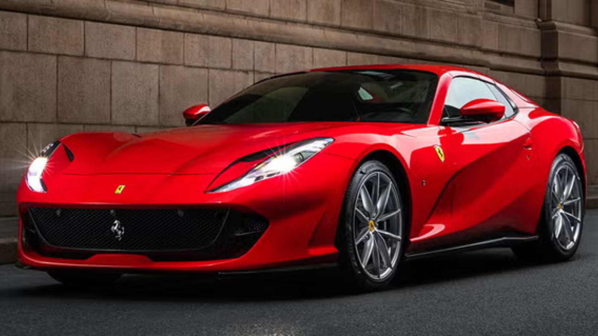 19) Patrick Mahomes - Ferrari 812 Superfast