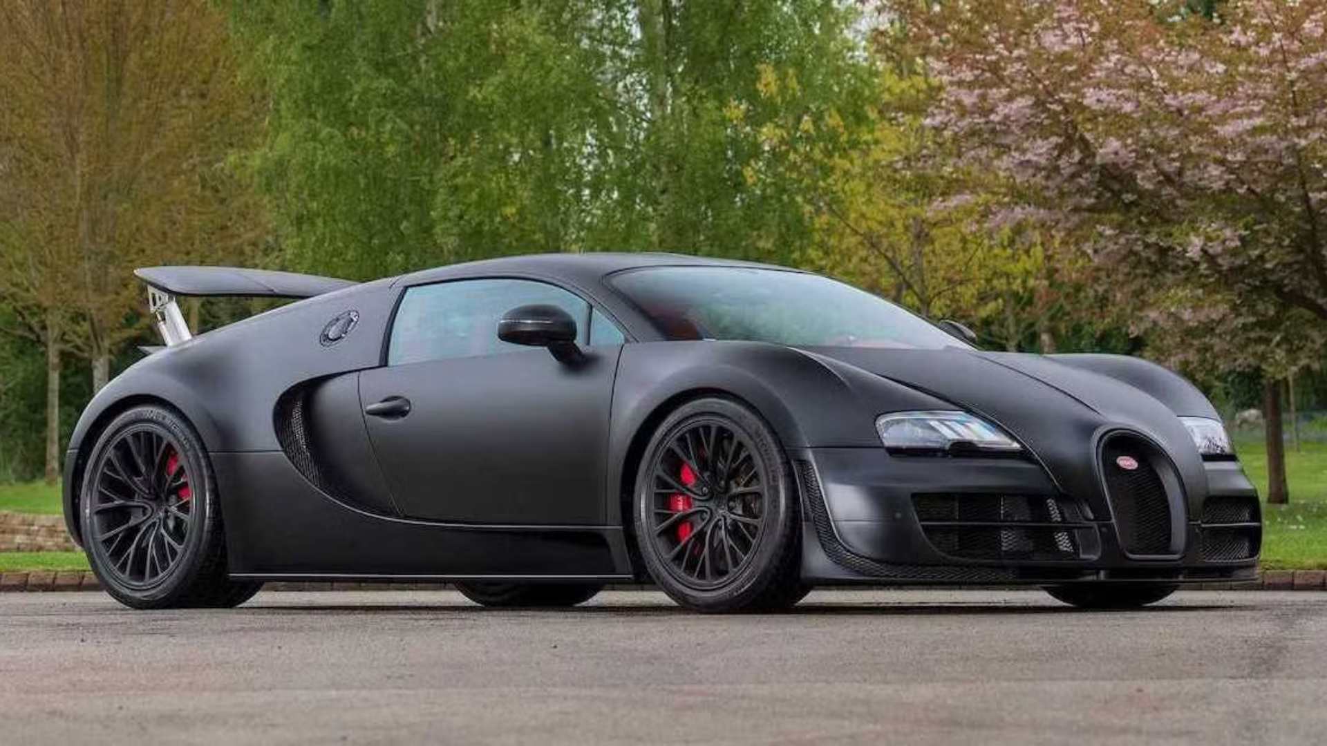 17) Tom Brady - Bugatti Veyron Super Sport