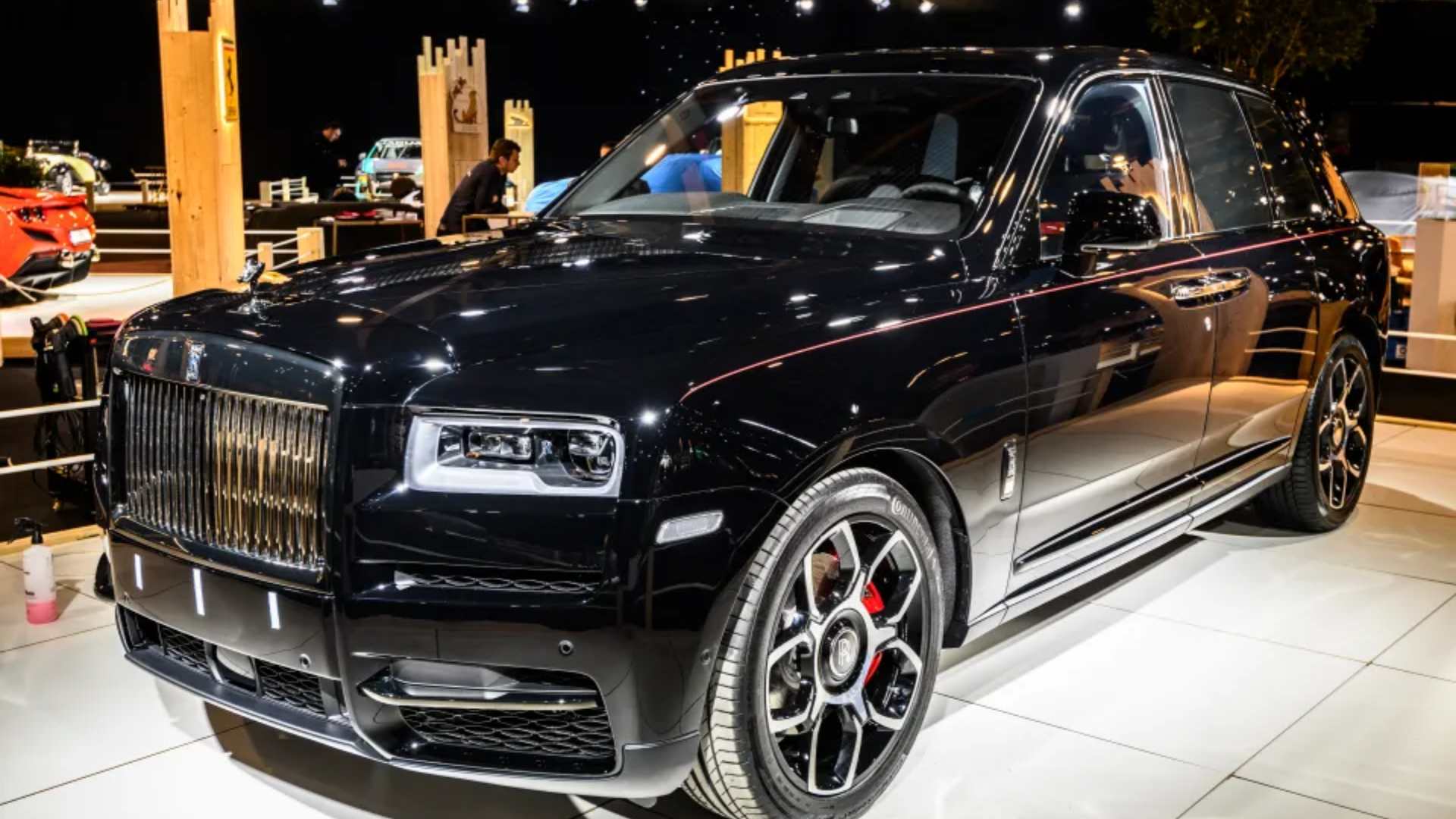 16) Giannis Antetokounmpo - Rolls-Royce Cullinan