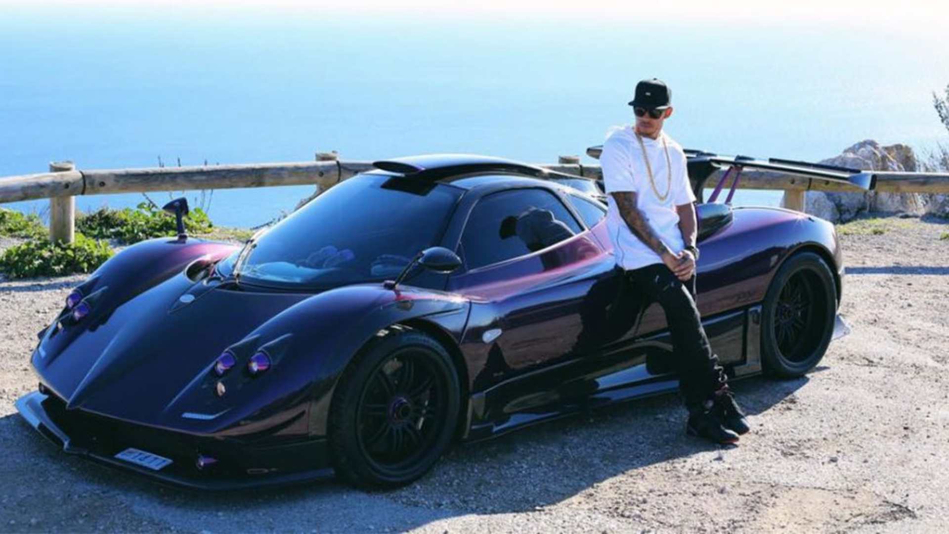 13) Lewis Hamilton - Pagani Zonda 760LH