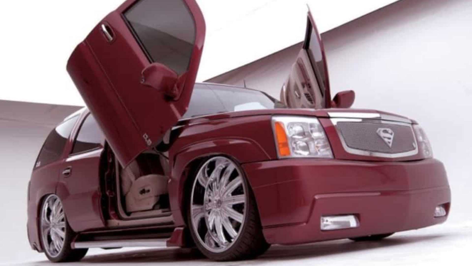 9) Shaquille O’Neal - Custom Superman Escalade