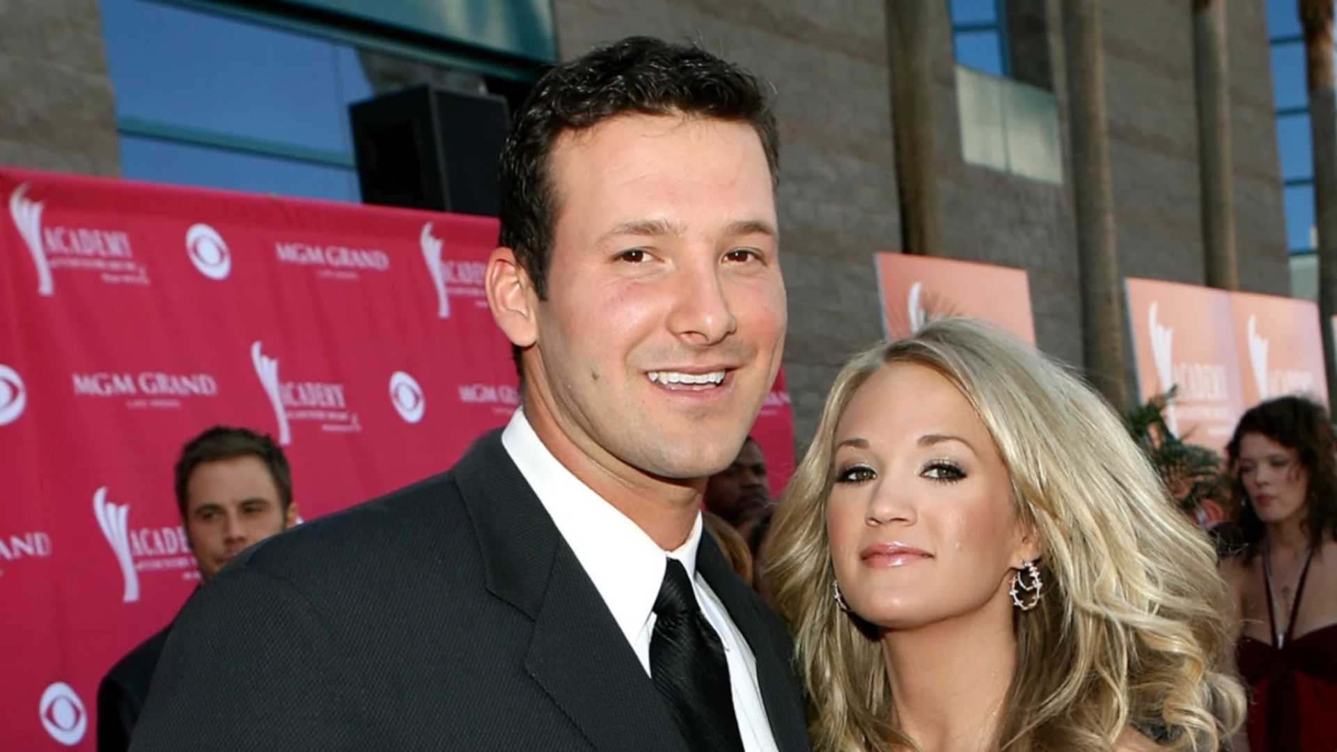 Tony Romo - Carrie Underwood - Jessica Simpson