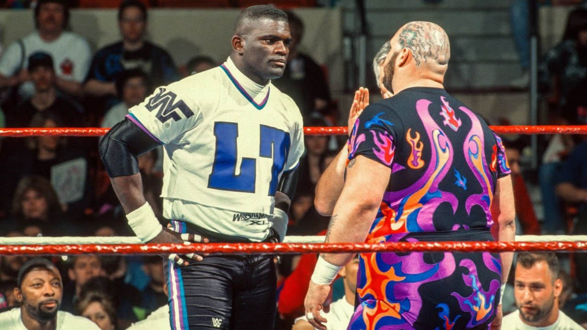 8. Lawrence Taylor collided with Bam Bam Bigelow at WrestleMania 11