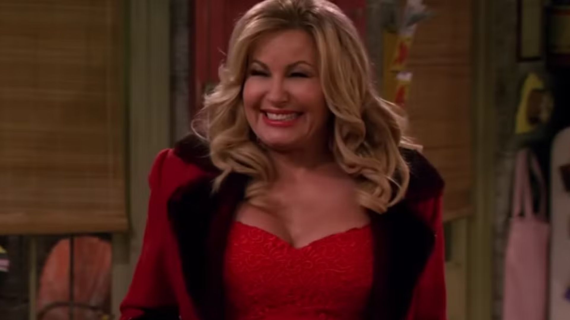 Sophie in '2 Broke Girls'