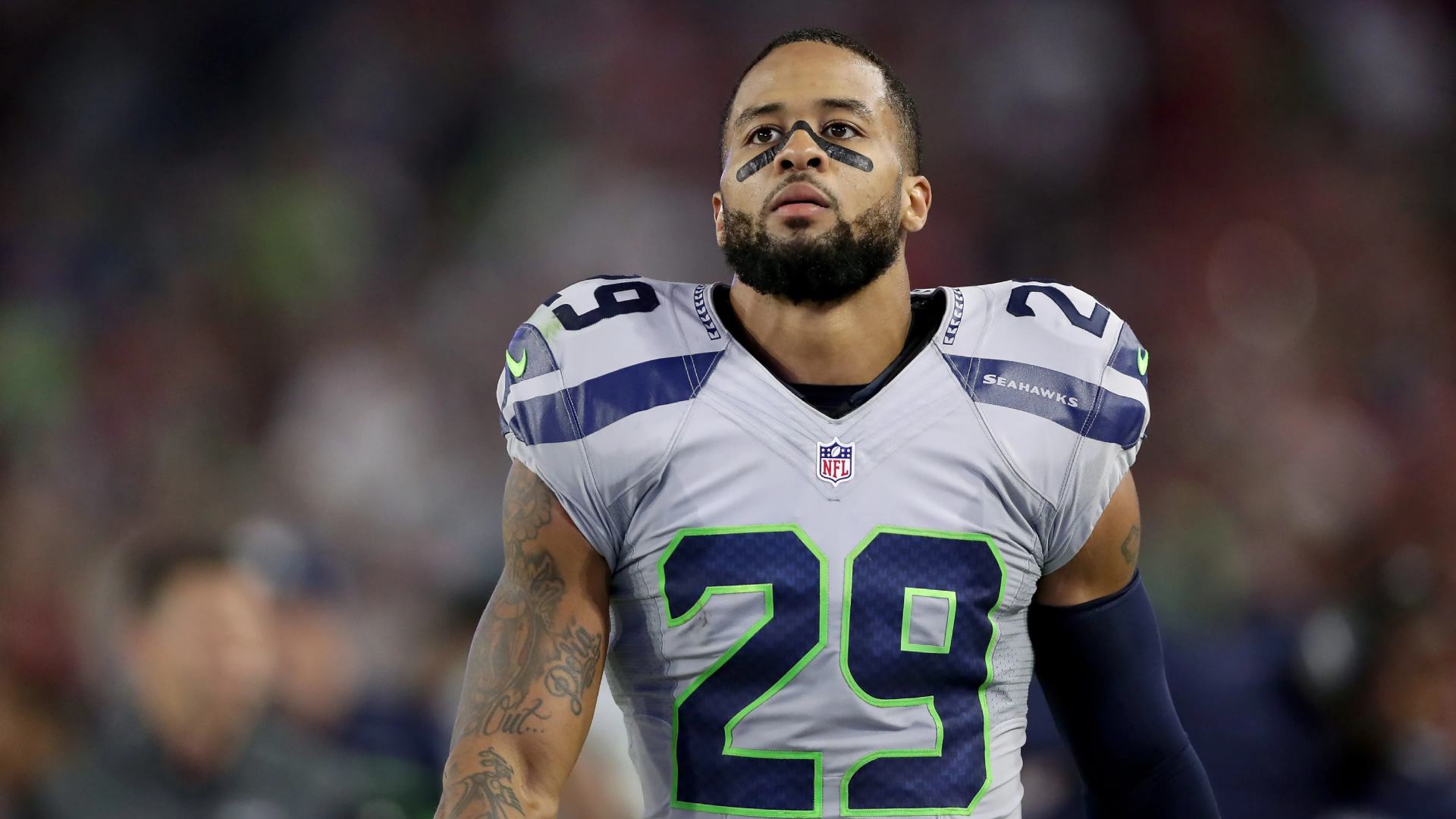 19) Earl Thomas