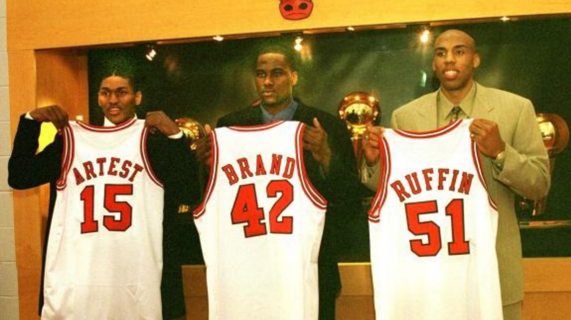 11. Chicago Bulls (2,340)