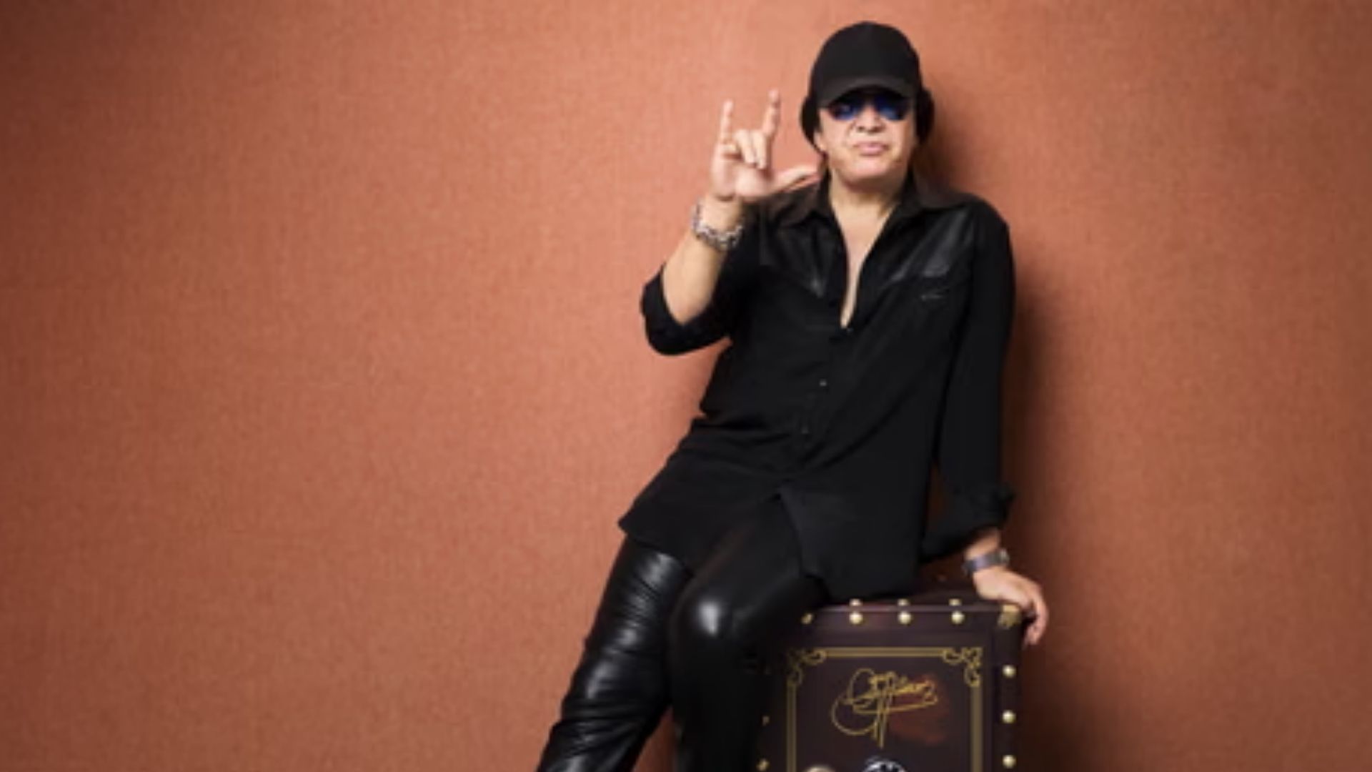 Gene Simmons - Ice Cubes in Cereal