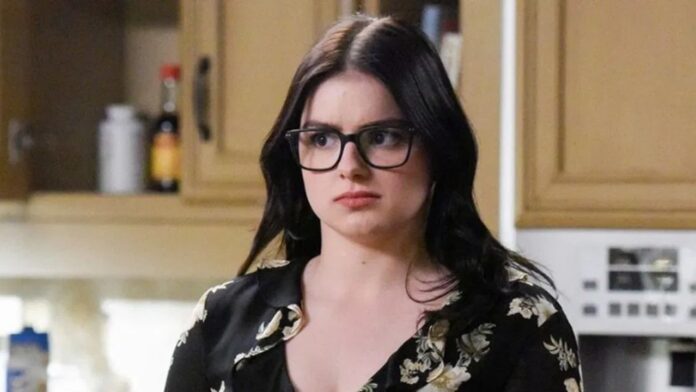 Ariel Winter as Alex Dunphy
