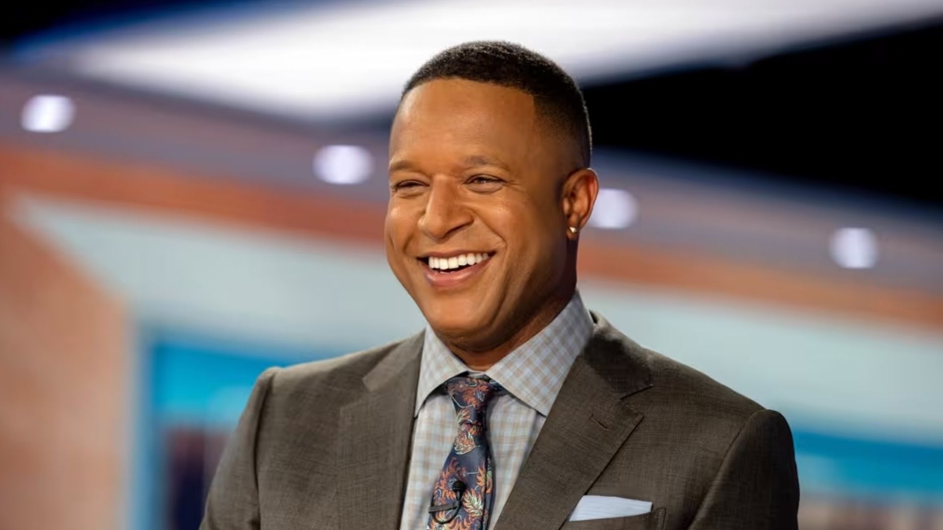 Craig Melvin – Candle Making