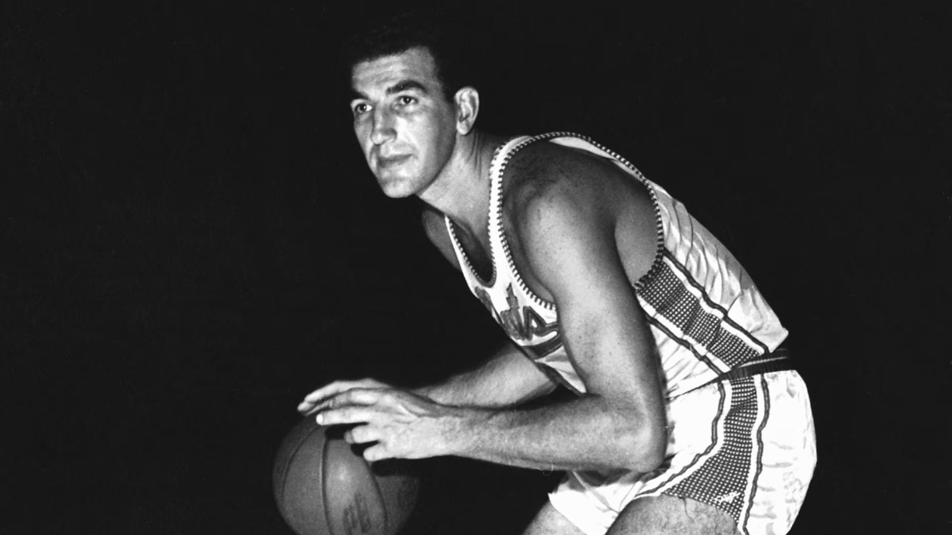 24. Dolph Schayes (7,904 FTA)