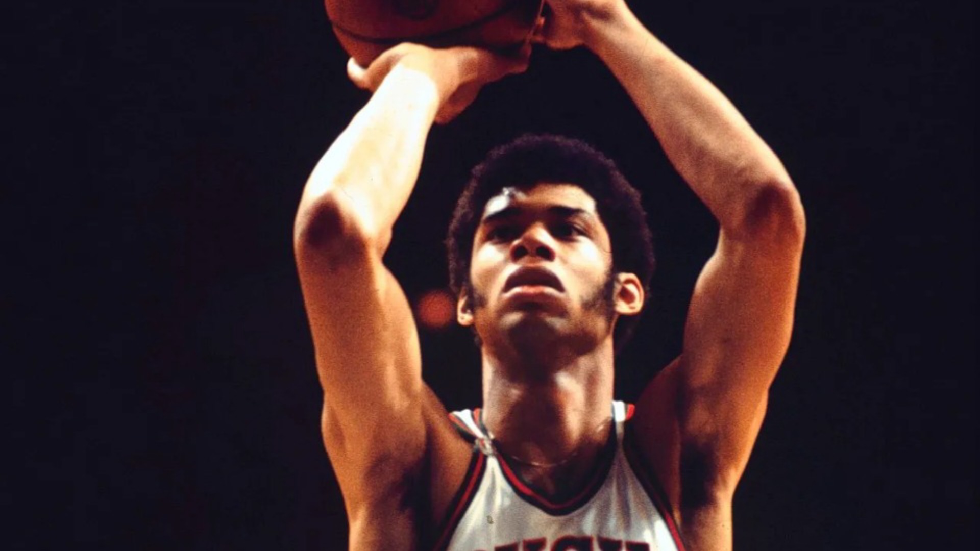 9. Kareem Abdul-Jabbar (9,304 FTA)