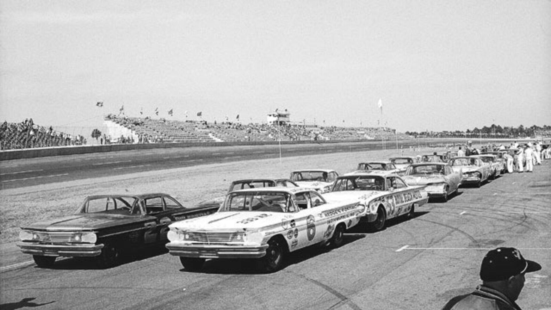 20. 1960 Daytona 500 Fuel Additives