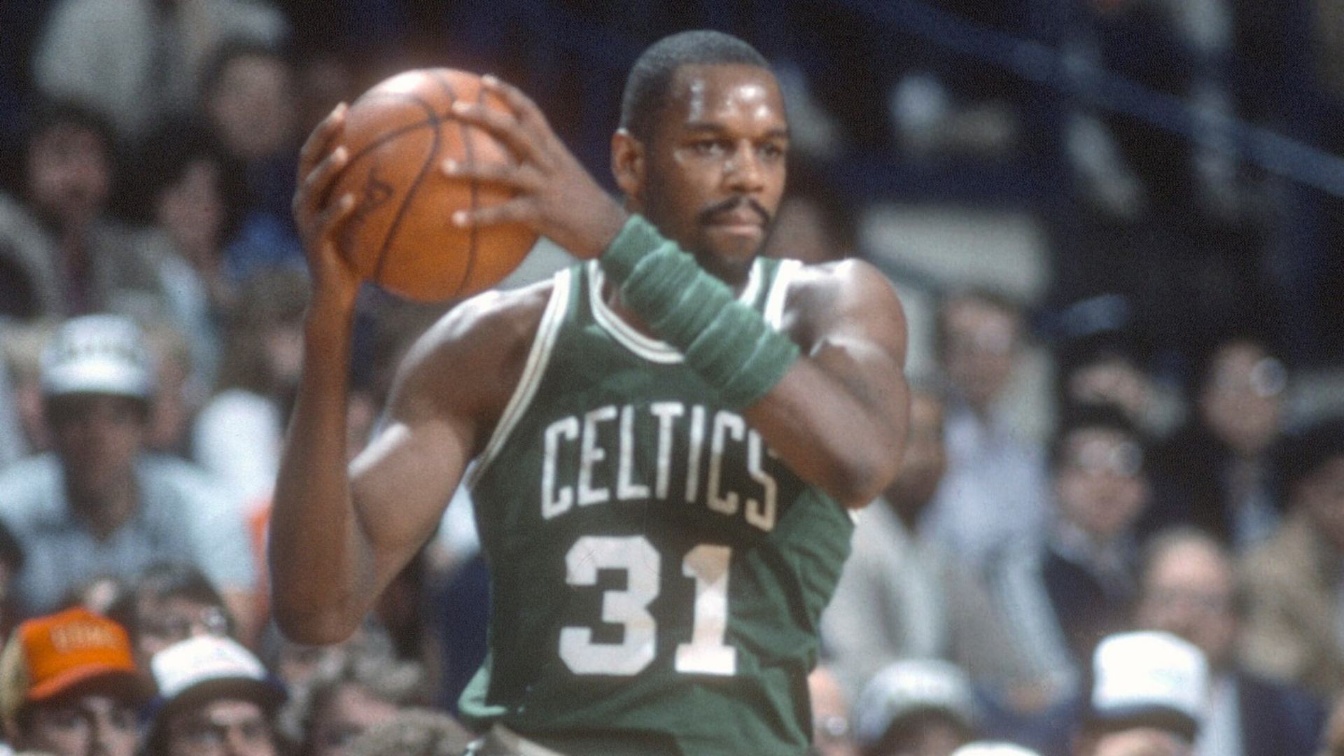 22. Cedric Maxwell